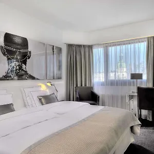 Wyndham Excelsior Hotel