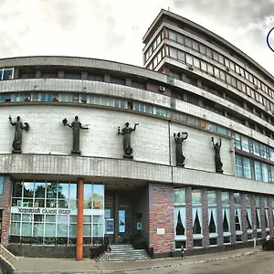 Tsentralnoho Budynku Khudozhnyka Отель